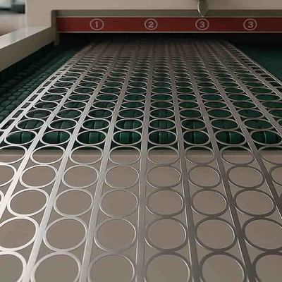 Un bon prix. Service de gravure rouleau à rouleau de précision Production de masse à grande vitesse en ligne