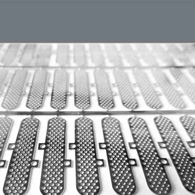Un bon prix. Les échantillons gratuits coûtent des filtres en acier inoxydable gravés à l'acide et des grilles de haut-parleurs en métal en ligne