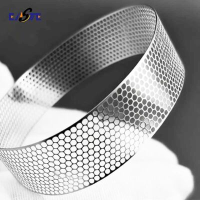 Un bon prix. Maillage de filtration gravé chimiquement avec une excellente uniformité et une résistance à la corrosion en ligne