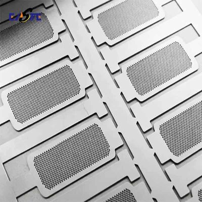 Un bon prix. Maillage de haut-parleur de téléphone portable gravé avancé avec micro-perforations ultra-précises en ligne